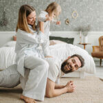 mom_play